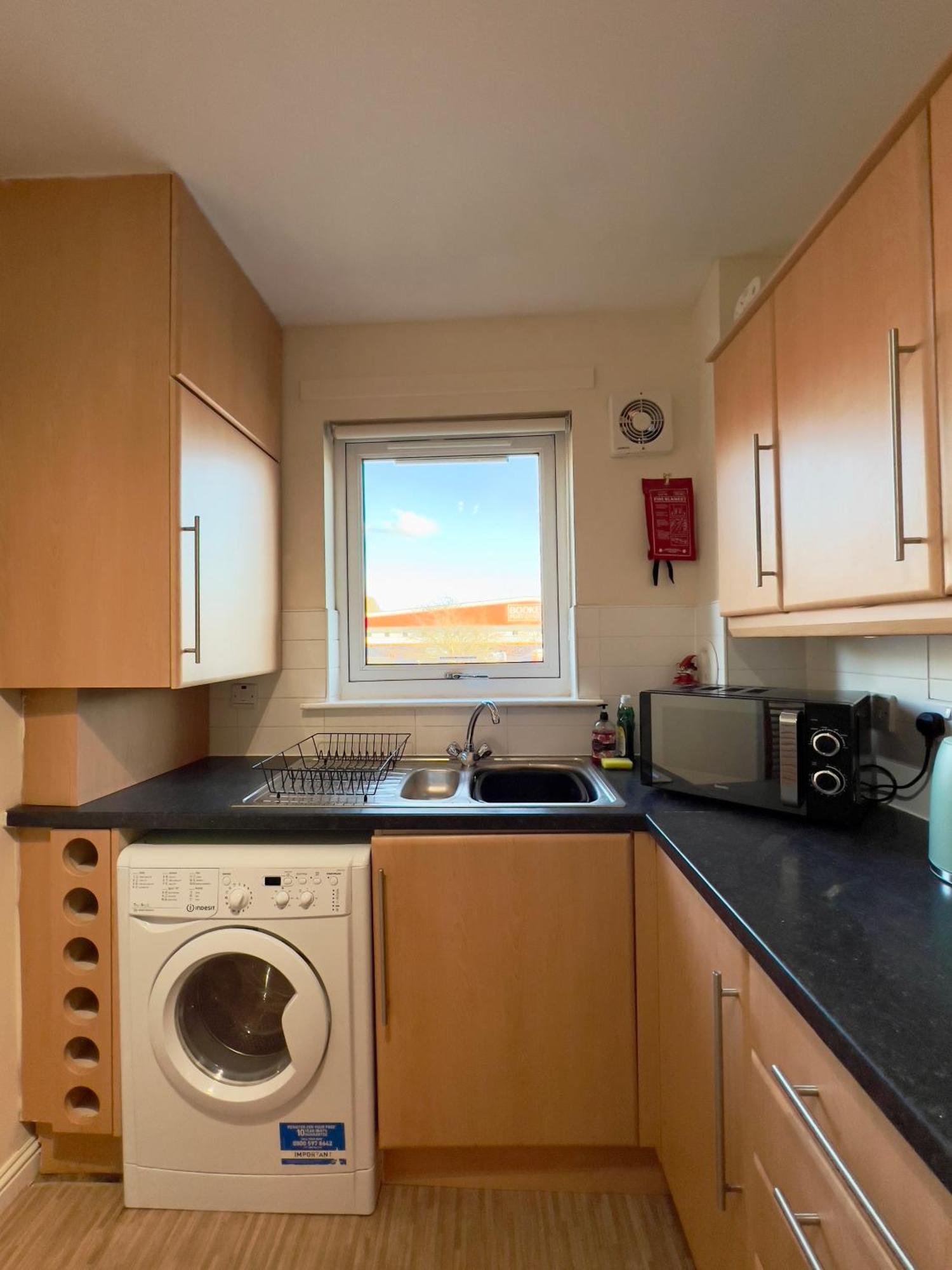 Sleek & Modern 2br - Easy Access To Centre Apartamento *