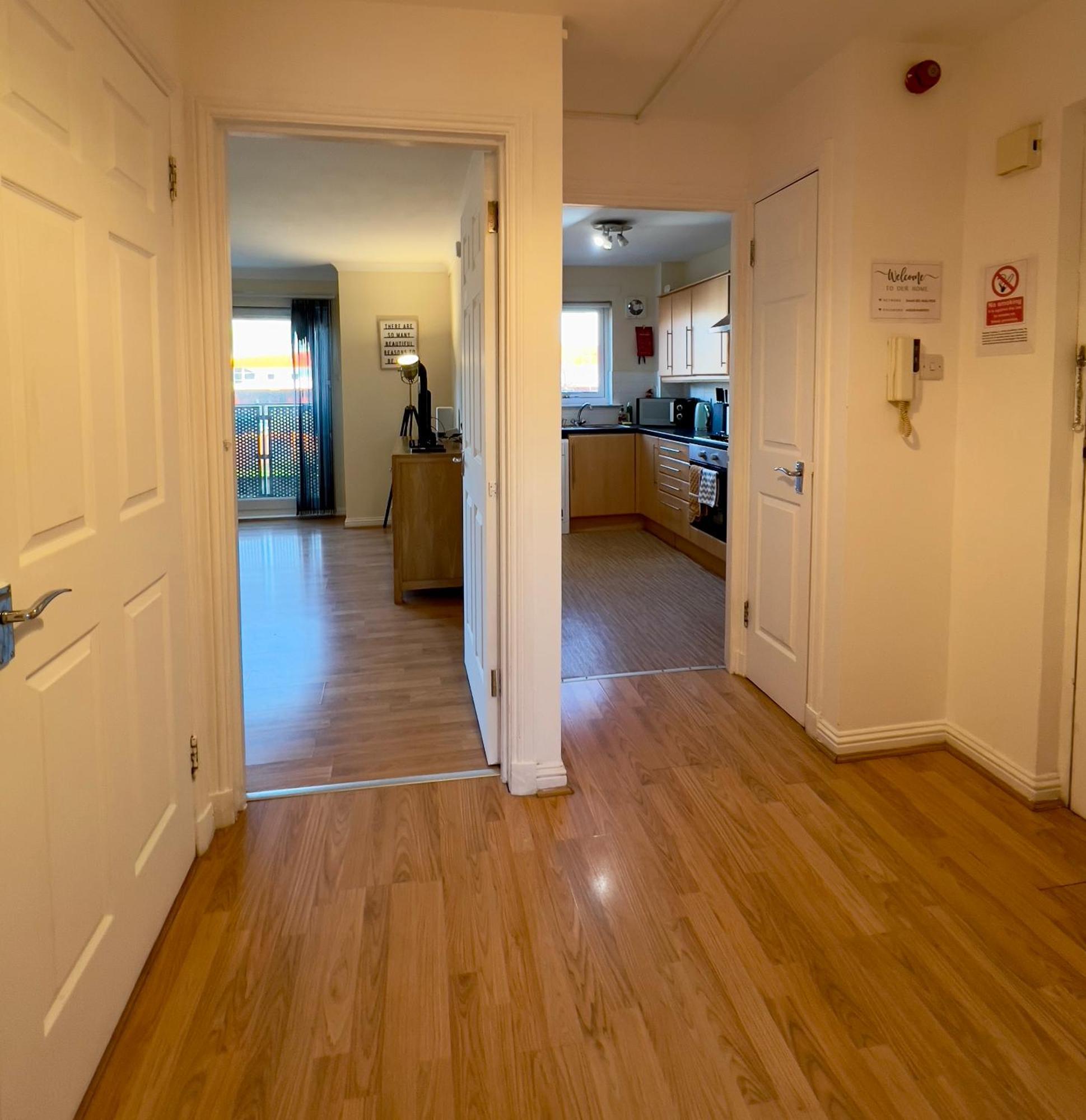 Apartamento Sleek & Modern 2br - Easy Access To Centre Glasgow